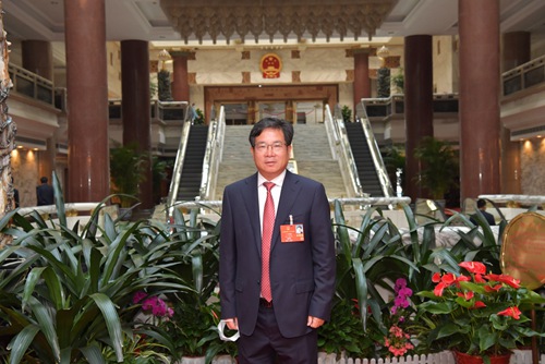 全国人大代表、星空体育登录,官方账号登录入口药业董事长丁列明